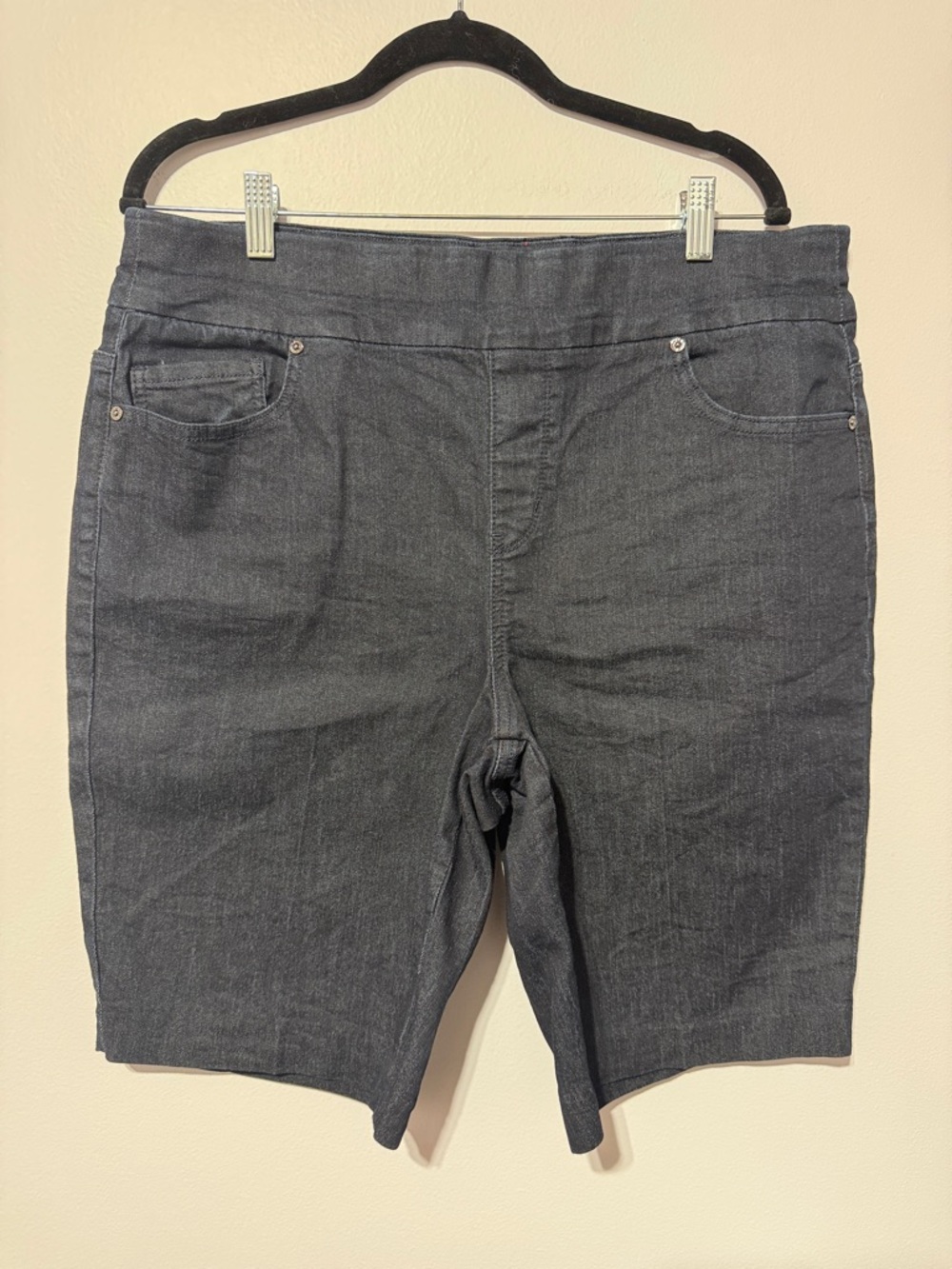 DC JEANS | Women's Pull On Jean Short size 18